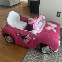 Mini Mouse Power Wheels car