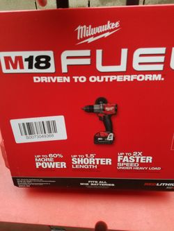 Milwaukee 1/2 Hammer Drill Kit. Fuel Power.