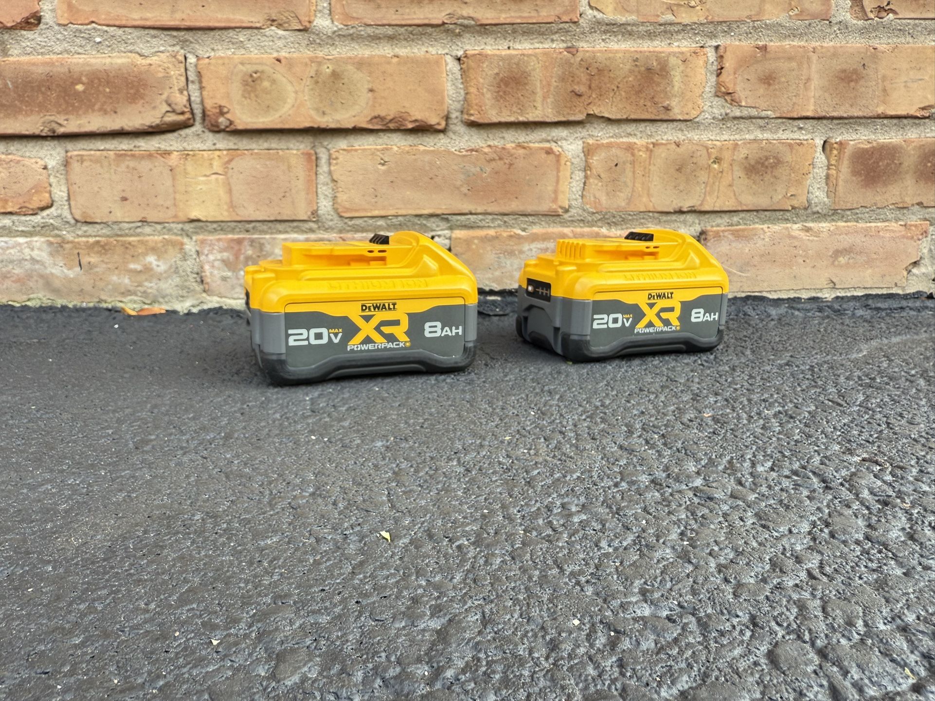 New Dewalt 20volt Max 8ah Power Pack Batteries