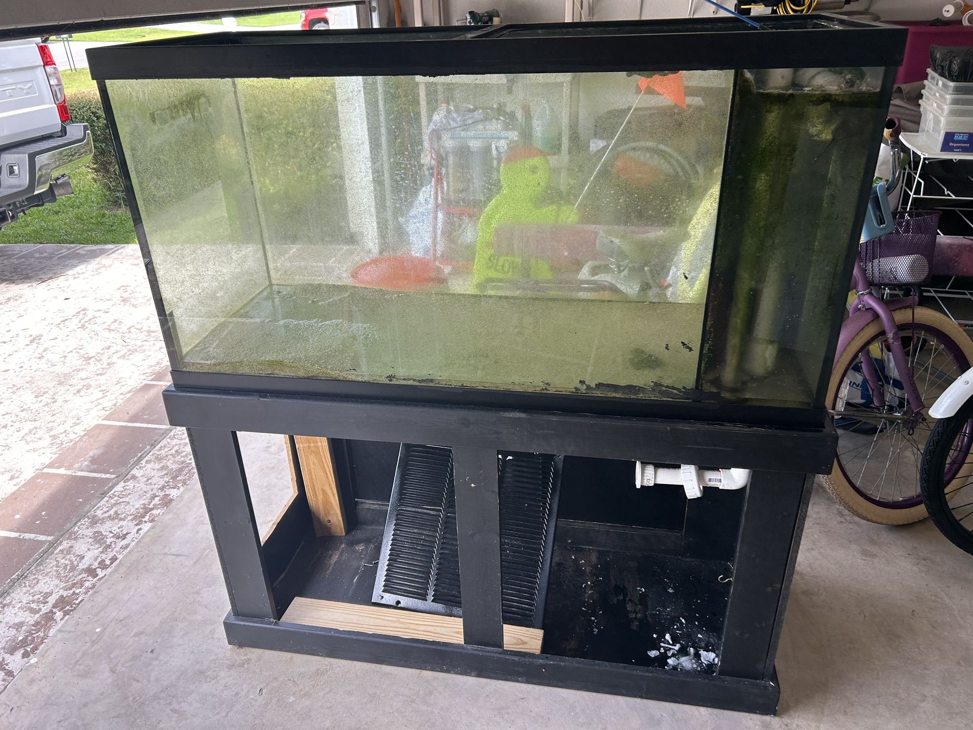 Free 100 Gallon Fish Tank