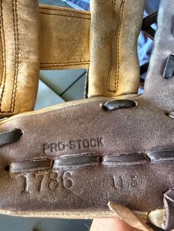 Wilson a200 glove