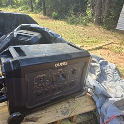 OUPES 10,000kwh Solar GENERATOR with B5 Backup Smart Battery + 3 - 240 Watt PANELS