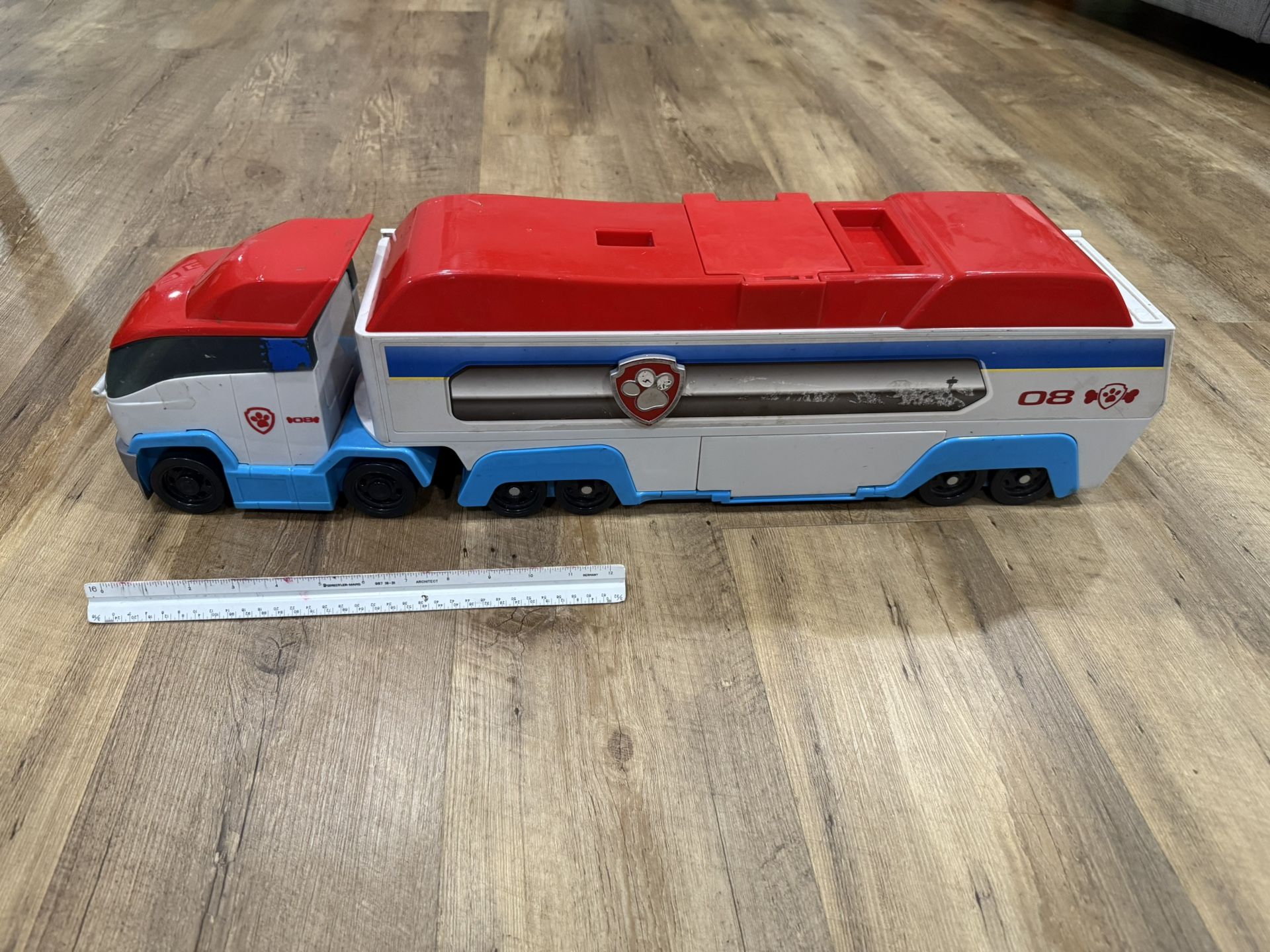 Large Paw Patrol Patroller & Misc Paw Patrol Characters