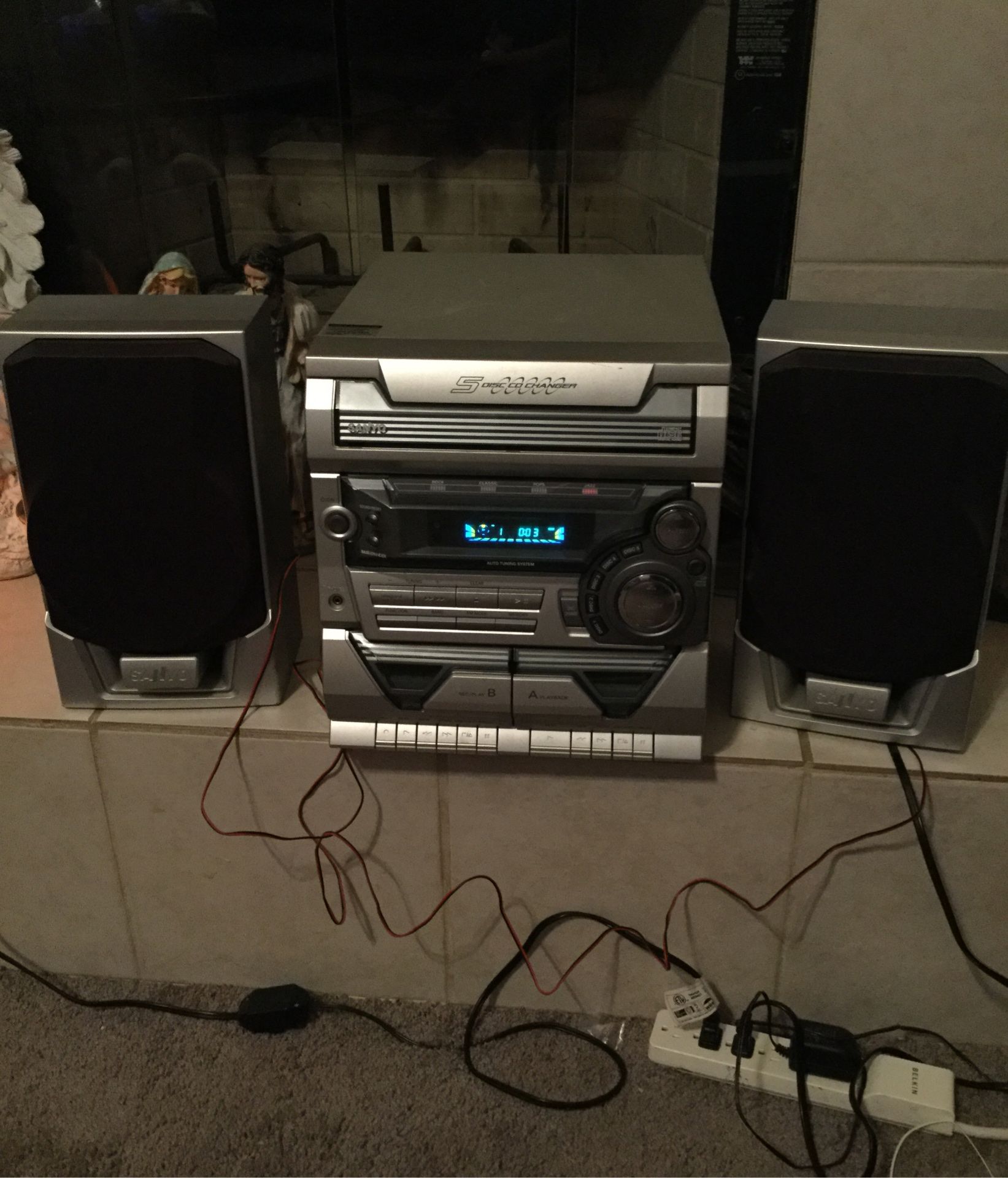 Sanyo 5disc old school stereo