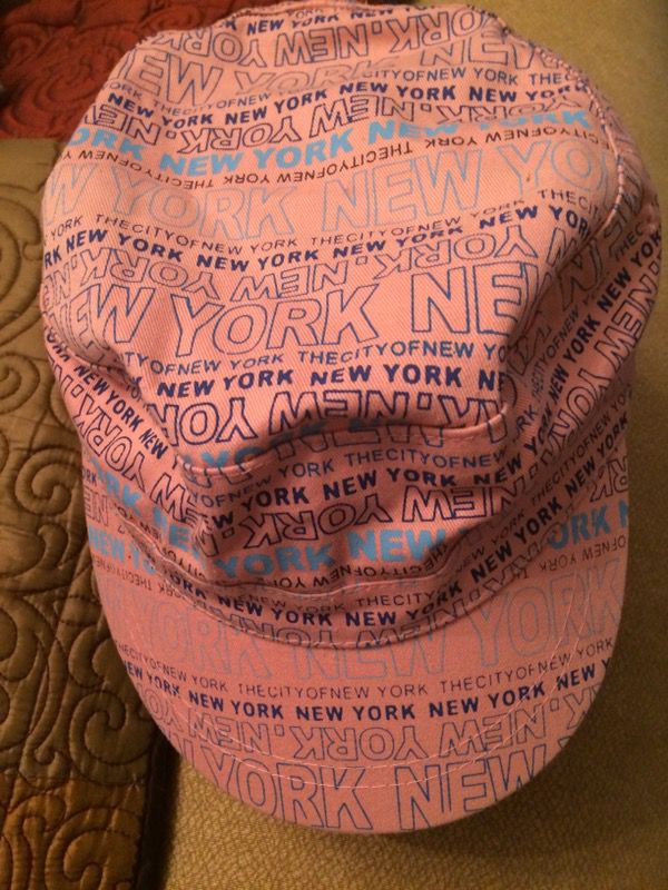 "New York" Hat by Robin Ruth