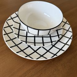 Dinnerware Set