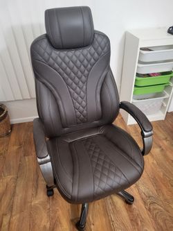 Boss Ergonomic Vinyl executive office chair