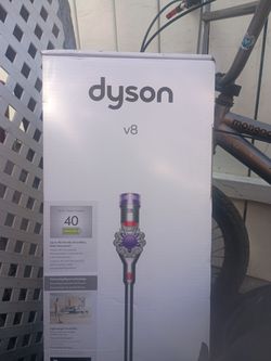 Dyson v8