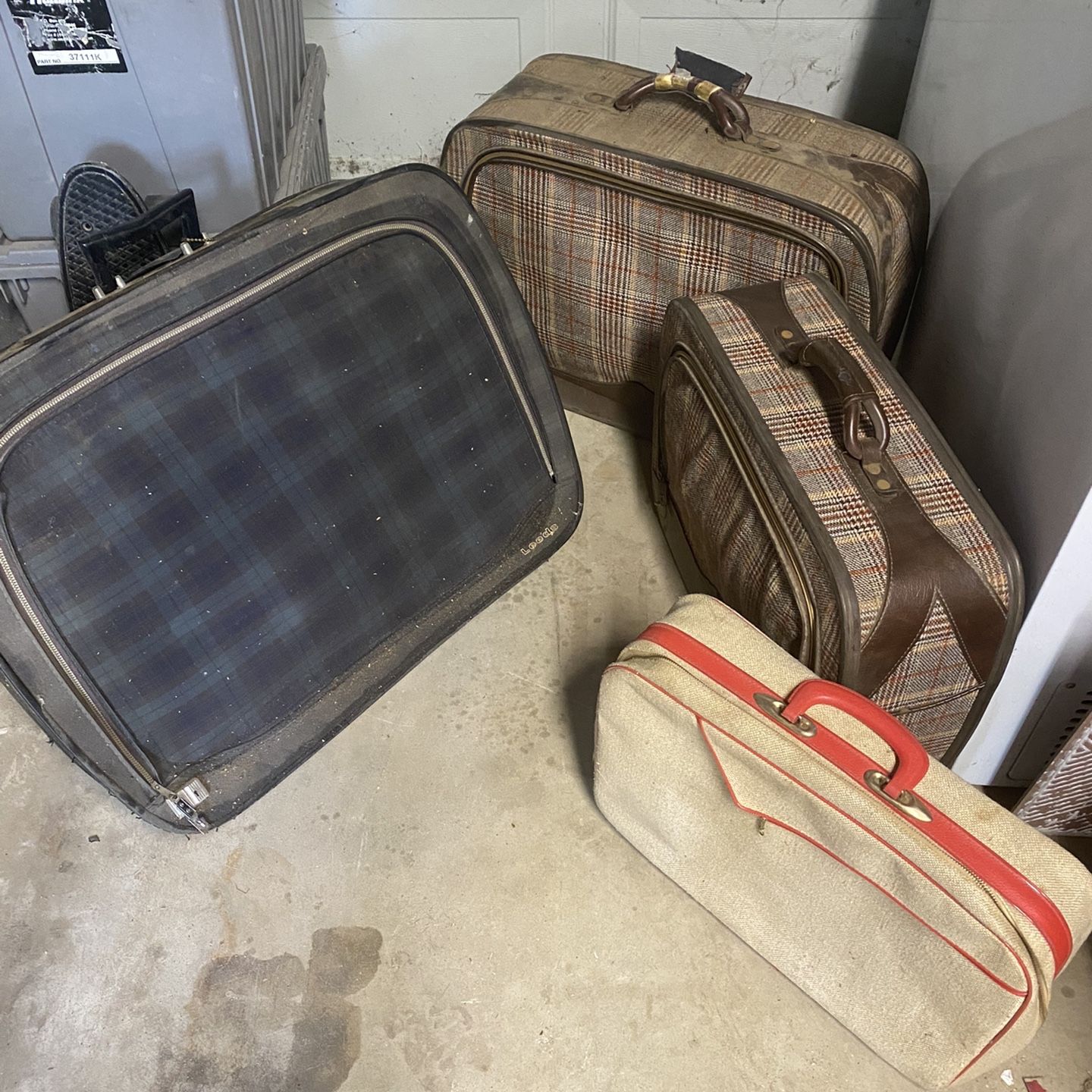 4 Antique Suitcases Plaid Design Leeds OBO
