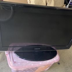 TV Samsung 32”