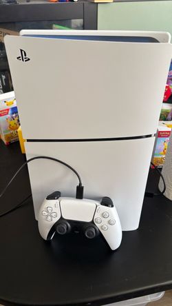 PS5 Slim 825 GB SSD