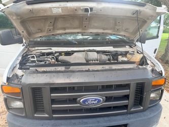 2011 Ford E-350