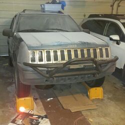 1994 Jeep Grand Cherokee part out 