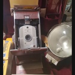 Vintage Poloroid Camerao