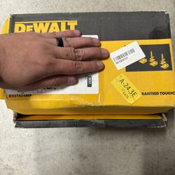 Dewalt Shelf Leveler