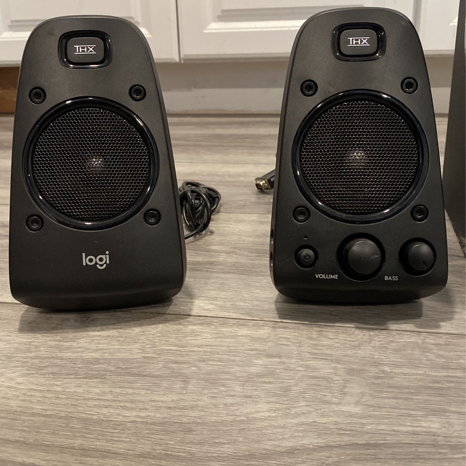 Logitech Z623 400 Watt Home Speaker System, 2.1 Speaker System Electronics & Media