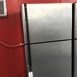 GE 18 Cu Ft Top And Bottom Fridge. 1 year Warranty 