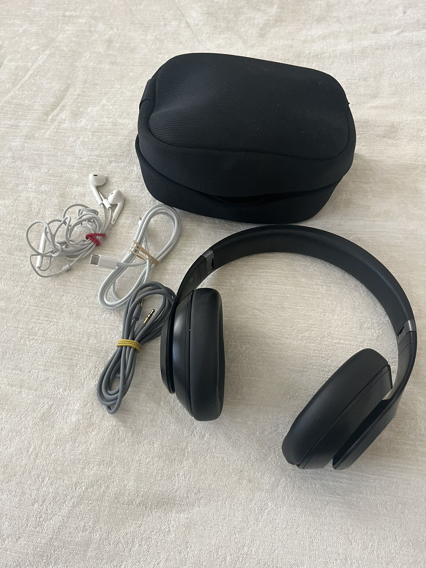 Beats Studio Pro