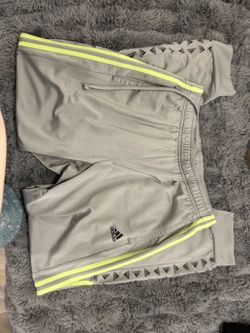 Adidas Sleek Joggers Size Large – Athletic Streetwear Style