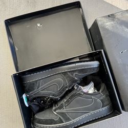 SIZE 9.5 Men Air Jordan 1 Low x Travis Scott black “Phantom” 