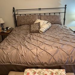 Bedroom Furniture Set