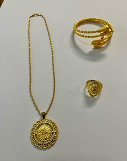 Set of 18 k gold plated jewellery doesn’t fades or tarnish not real gold details in the photos pickup Gaithersburg md20877