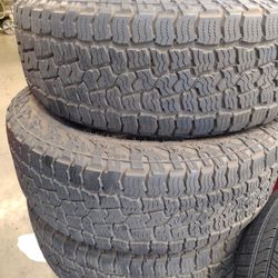 275 60 R20 Coopers 100% Tread 4$550