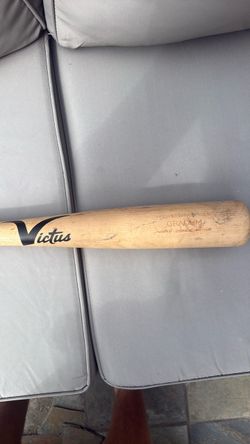 29 inch Victus wood training bat