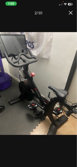 PELOTON BIKE