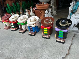 Panchos statues