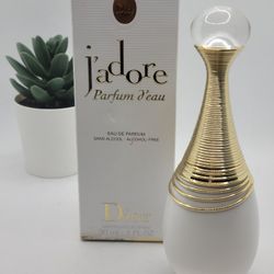 Dior
 
J'adore Parfum D'eau Eau de Parfum

1 fl