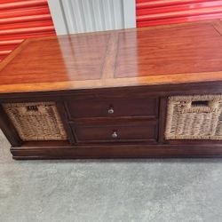 Bassett Coffee Table 