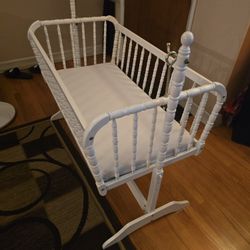 Baby Crib Rocker 