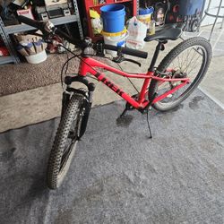 Trek Precaliber 24" Kids Mountain Bike