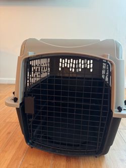 Top Paw Dog Kennel – $50 OBO