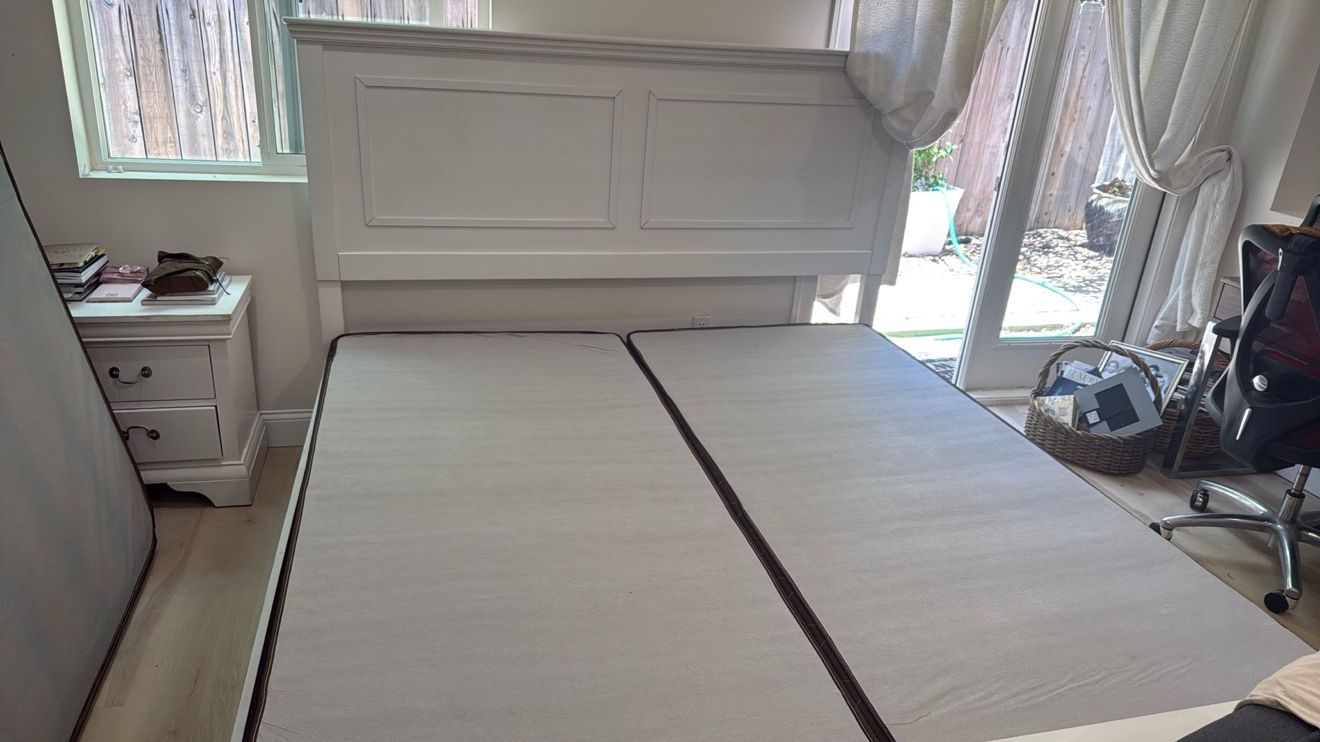 Cal king wood Frame Bed