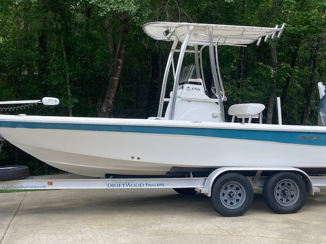 2010 Sea Hunt XP21