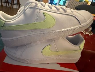Nike Court Royal White Low-Top Sneakers with Lime Swoosh - 8W