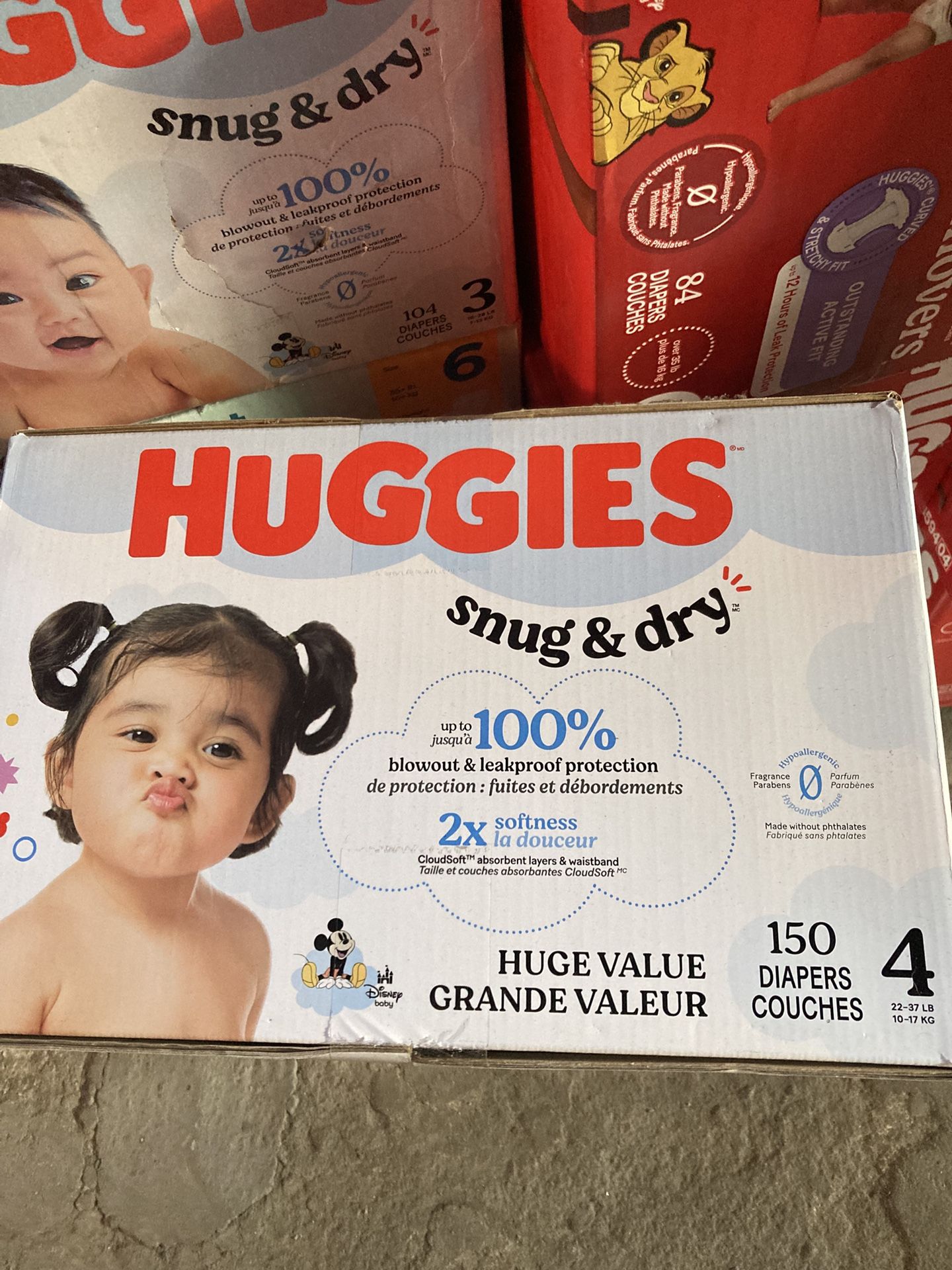 HUGGIES SIZE 4 150 pañales