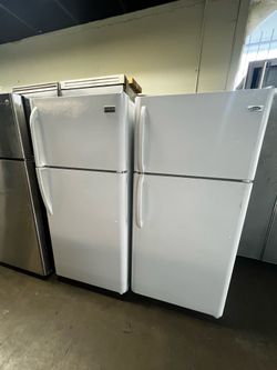 APARTMENT SIZE 18 CU FT TOP FREEZERS SALE