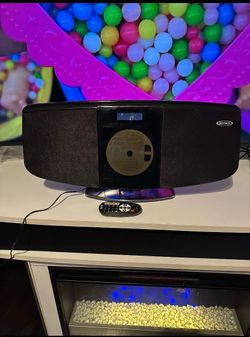 Jensen JBS-350 Bluetooth Wall-Mount Music System with CD Player