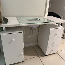 White nail tech desk