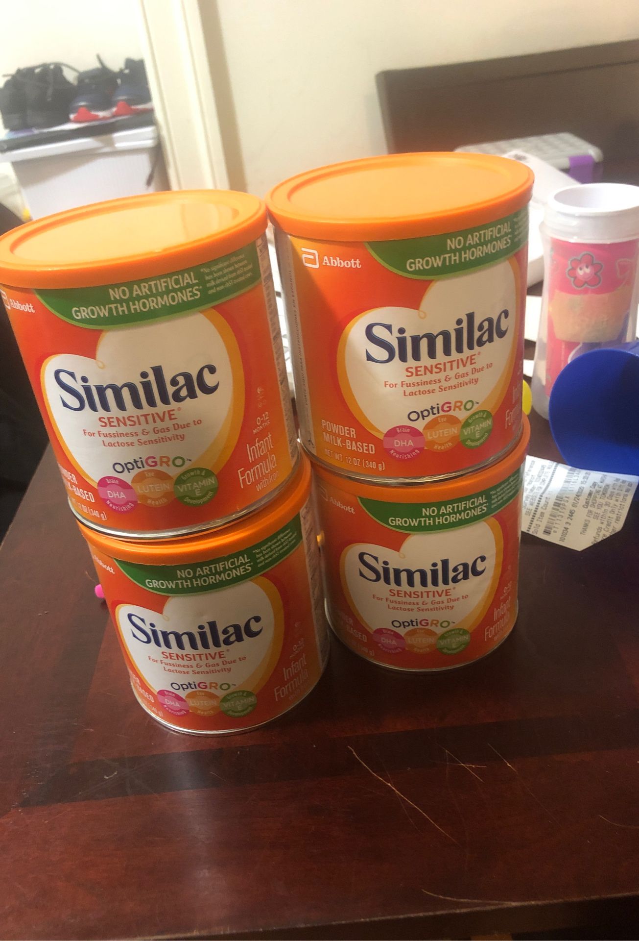 4 cans of Similac Sensitive