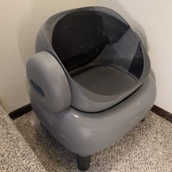 Self-Cleaning Cat Litter box