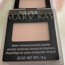 MK Sheer Mineral Pressed Powder