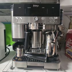Ninja Luxe Café Premier ES601 Espresso Machine w/ Grinder & Frother • Like New