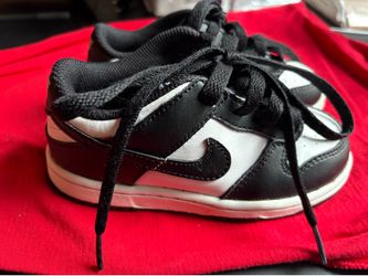 Nike Dunk low pre owned pandas toddler size 10c
