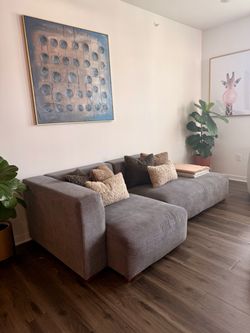 Gray Sectional Sofa *Pick up only*