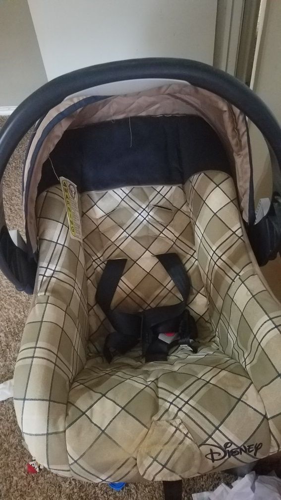 Graco car seat with base