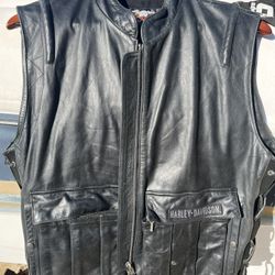 Authentic Harley Davidson, motorcycle vest size large